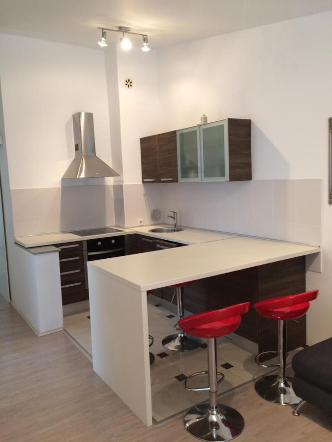 Apartment Cesarica Exteriör bild